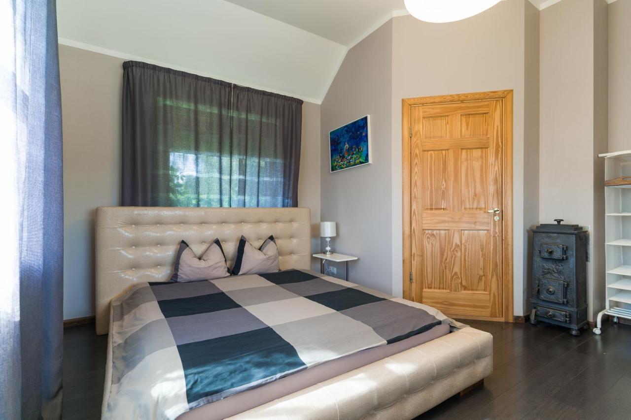 Cerpas Hotell Medemciems Exteriör bild