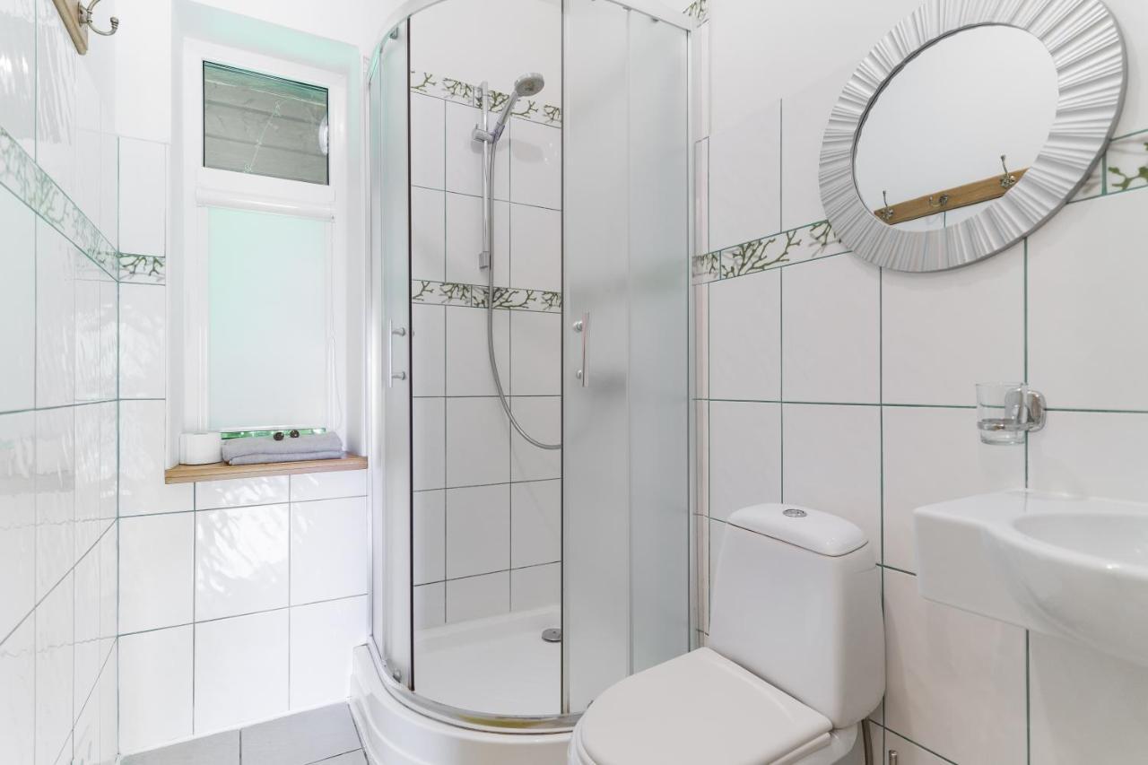 Cerpas Hotell Medemciems Exteriör bild